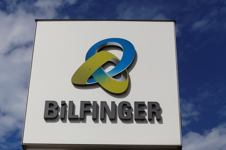 © Reuters. A logo of Bilfinger SE is seen at their headquarters in Mannheim