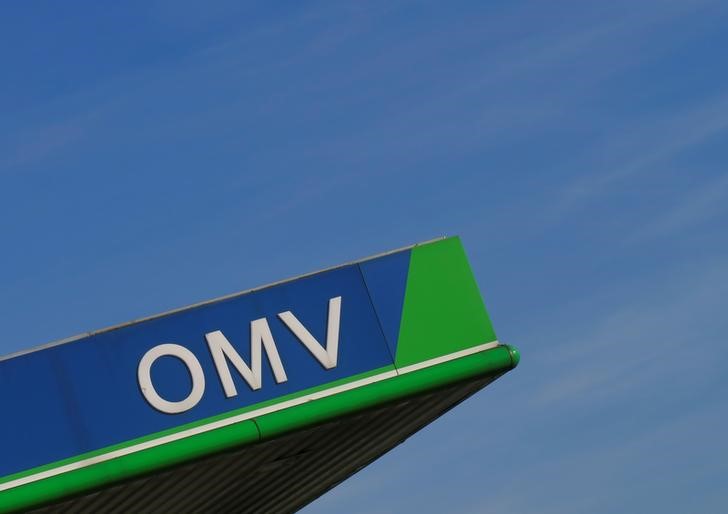 © Reuters. The logo of Austrian energy group OMV is seen outside of one of its fuel stations near Salzburg