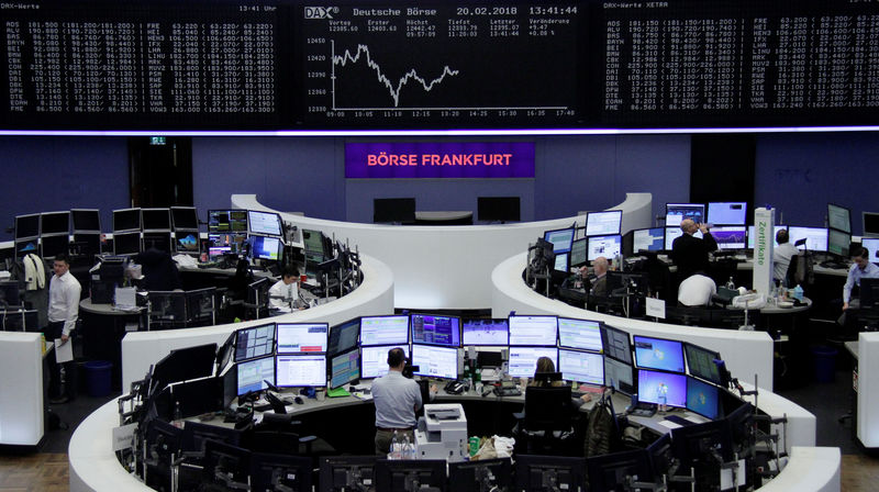 © Reuters. The German share price index, DAX board, is seen at the stock exchange in Frankfurt