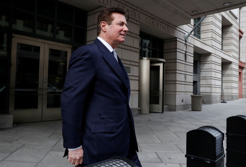 © Reuters. Paul Manafort leaves U.S. District Court in Washington