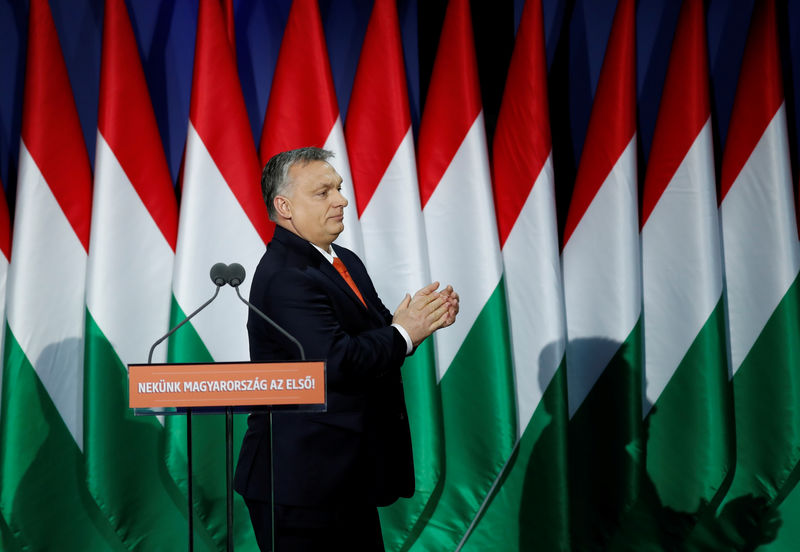 © Reuters. Hungarian Prime Minister Orban speaks during a joint news conference with Bulgaria's Prime Minister Borissov in Sofia