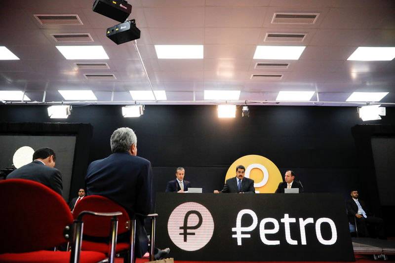 © Reuters. Venezuela's President Nicolas Maduro speaks during the event launching the new Venezuelan cryptocurrency "Petro" in Caracas