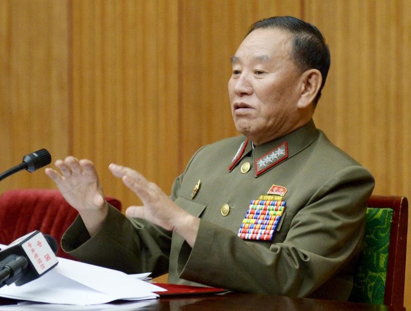 © Reuters. Kim Yong Chol speaks during an emergency briefing for diplomats basing in North Korea, in Pyongyang