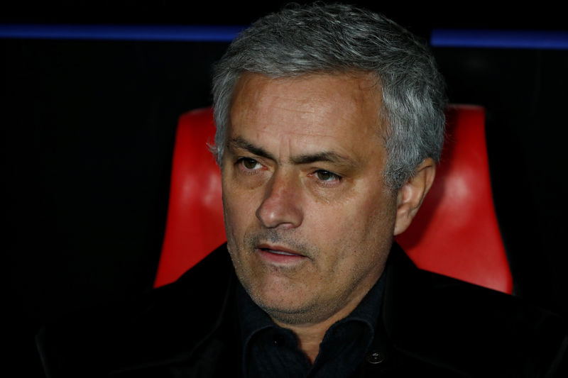 © Reuters. Mourinho promete "una gran noche" tras empatar con el Sevilla