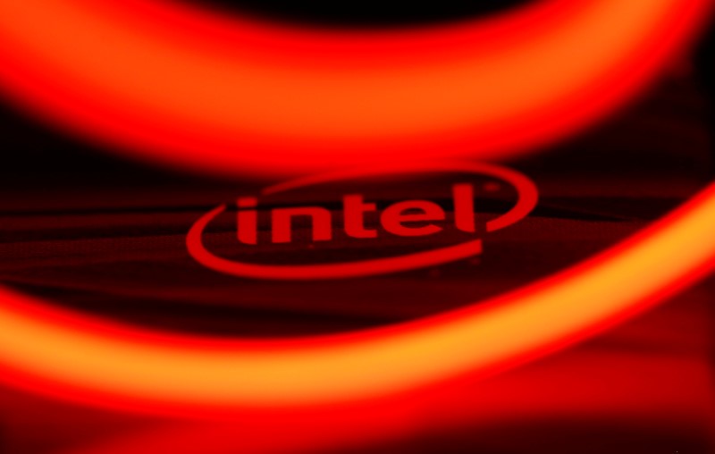 © Reuters. Intel logo is seen behind LED lights in this illustration