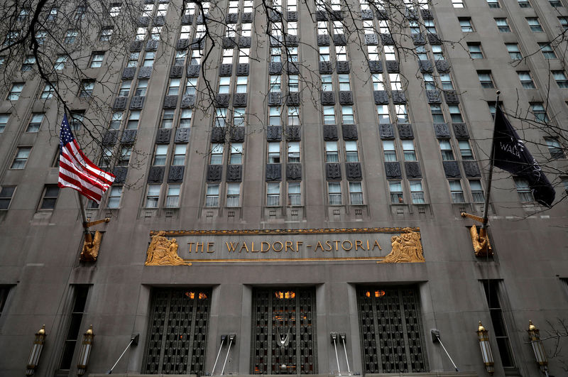 © Reuters. FILE PHOTO: An exterior view of the world famous Waldorf Astoria Hotel in midtown Manhattan in New York