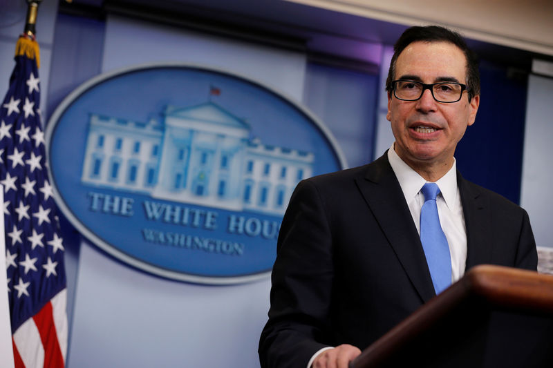 © Reuters. Mnuchin announces on North Korea-related sanctions in the press room at the White House in Washington