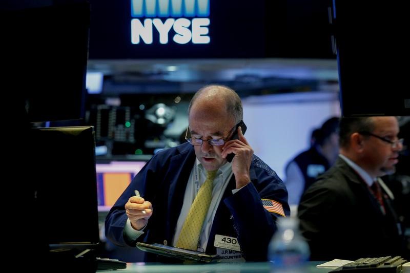 © Reuters. WALL STREET TERMINE EN HAUSSE