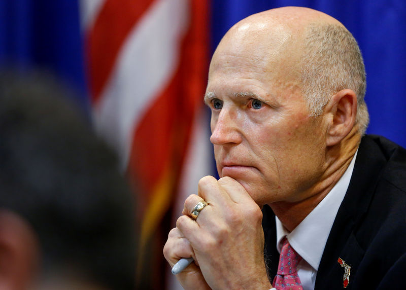 © Reuters. Rick Scott participa de reunião em Tallahassee