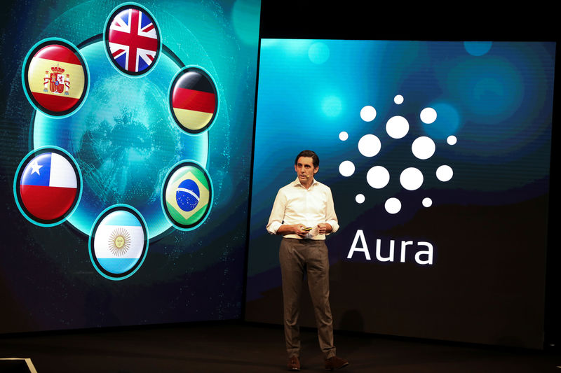 © Reuters. Telefónica se lanza a rentabilizar la digitalización de su red con Aura