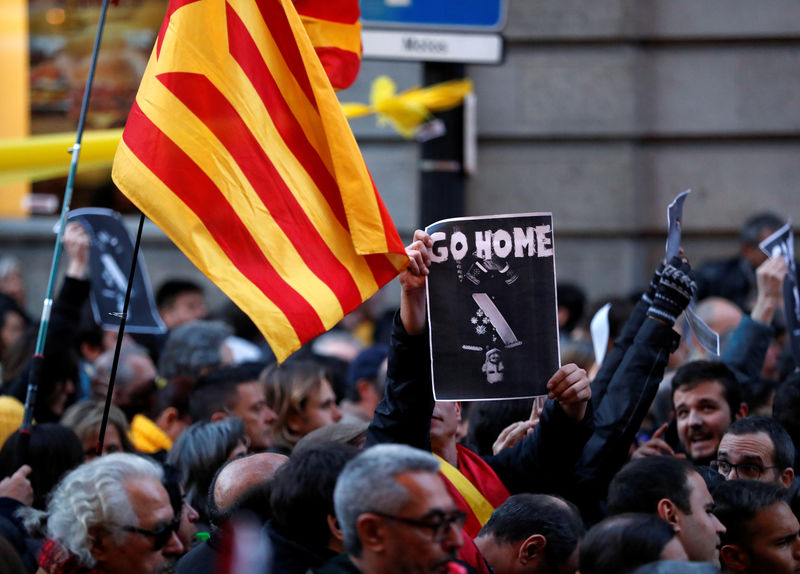 © Reuters. El Rey de España pide cooperación entre las administraciones para mantener el WMC en Barcelona
