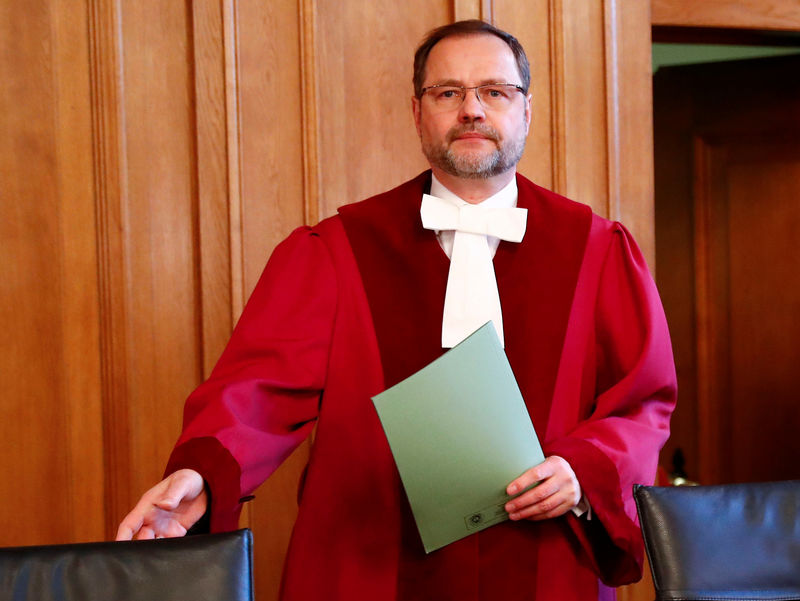 © Reuters. Judge Andreas Korbmacher arrives at Germany's federal administrative court in Leipzig