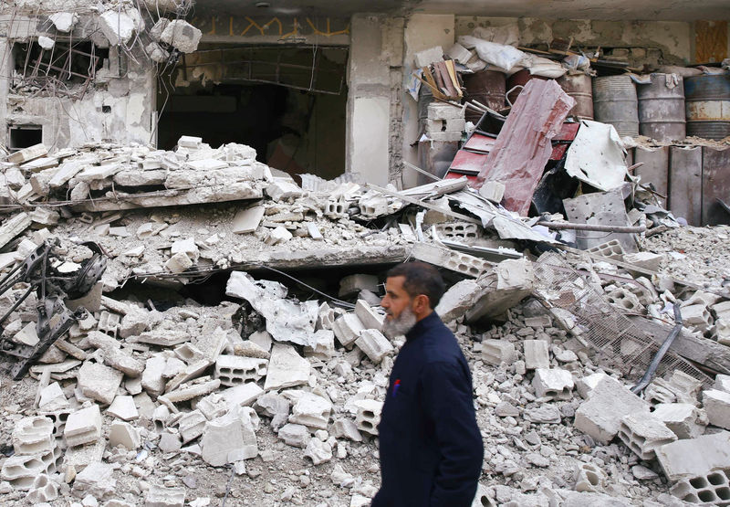 © Reuters. La ONU dice que siguen los enfrentamientos en la región siria de Guta pese a la tregua