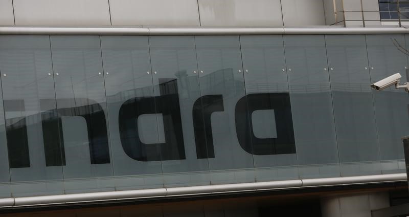 © Reuters. Indra mejora Ebitda un 16% en 2017 tras integración de Tecnocom