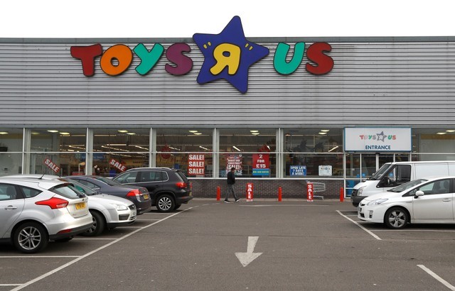 © Reuters. A Toys "R" Us store is seen, in Hayes