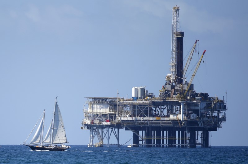 U S Interior Panel Recommends Cutting Offshore Oil And Gas