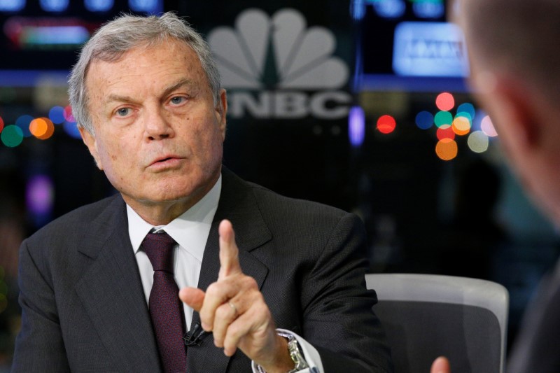 © Reuters. Sir Martin Sorrell, Chairman and Chief Executive Officer of advertising company WPP, speaks during an interview with CNBC at the NYSE in New York