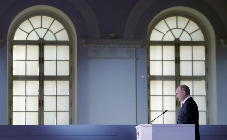 © Reuters. Russian President Putin delivers his annual state of the nation address to the Federal Assembly in Moscow