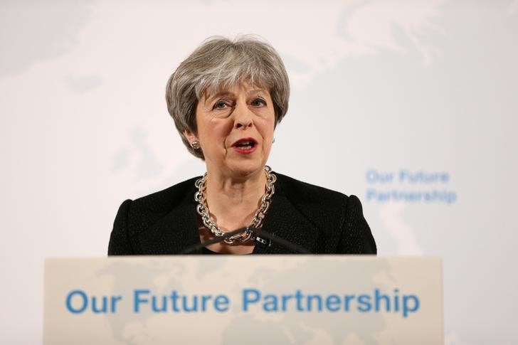 © Reuters. Primeira-ministra britânica, Theresa May, durante discurso em Londres