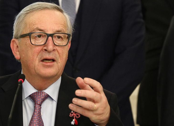 © Reuters. يونكر: يجب على الاتحاد الأوروبي أن يرد إذا فرضت أمريكا تعرفات جمركية على الصلب