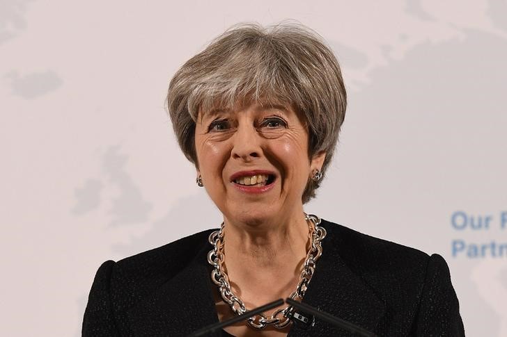 © Reuters. Premiê britânica, Theresa May, discursa em Londres