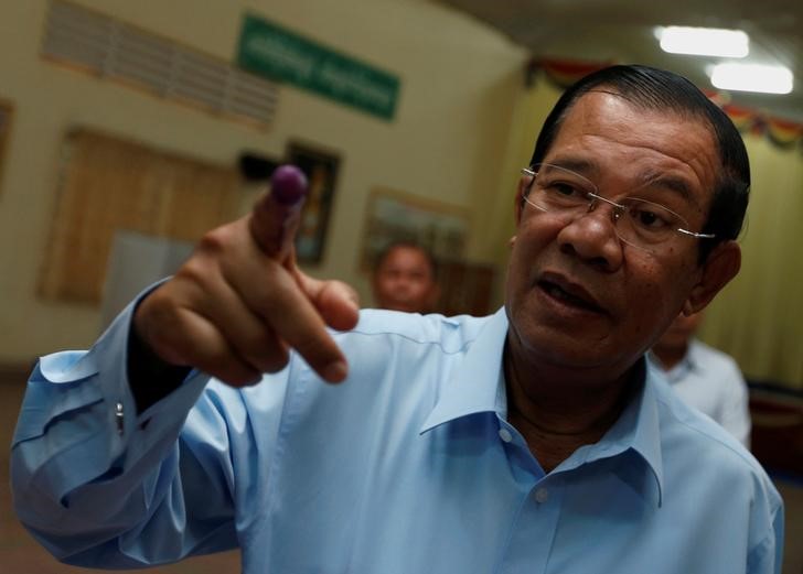 © Reuters. رئيس وزراء كمبوديا يتهم أمريكا بالكذب فيما يتعلق بتقليص المعونات
