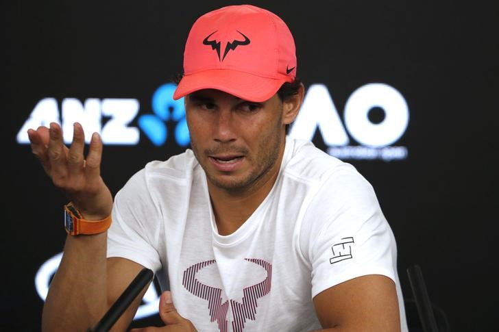 © Reuters. Nadal no jugará en Indian Wells y Miami por lesión