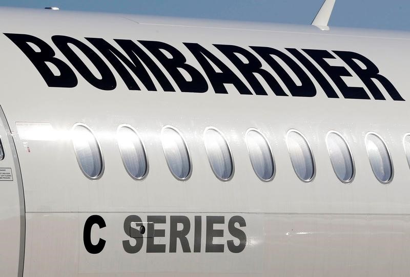 © Reuters. A Bombardier CSeries aircraft is pictured during a news conference to announce a partnership between Airbus and Bombardier on the C Series aircraft programme, in Colomiers near Toulouse