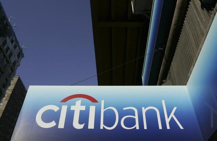 © Reuters. Logo do Citibank do lado de fora de outlet em Nova York