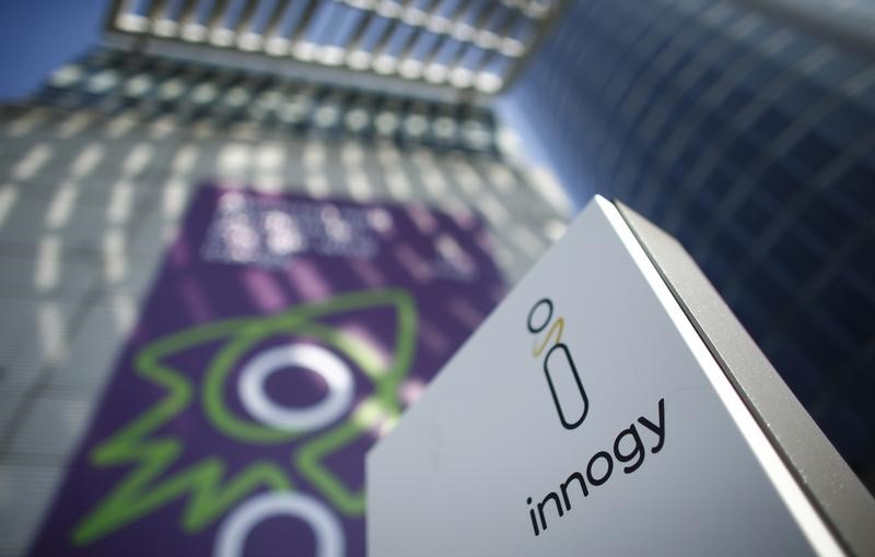 © Reuters. Macquarie sondea comprar un paquete de acciones de Innogy - diario