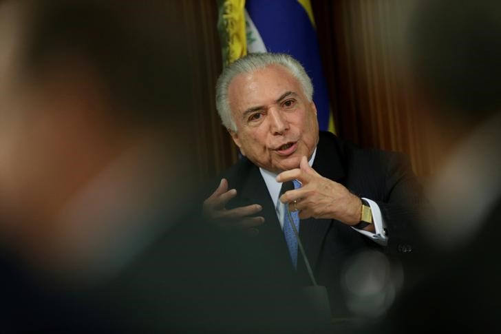 © Reuters. Presidente Michel Temer durante reunião com governadores e ministros no Palácio do Planalto em Brasília