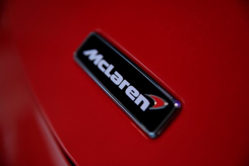 © Reuters. The Mclaren logo on a car is photographed at a dealership in Singapore