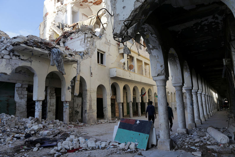 © Reuters. بنغازي تتطلع إلى الحفاظ على مبان تاريخية نالت منها الحرب