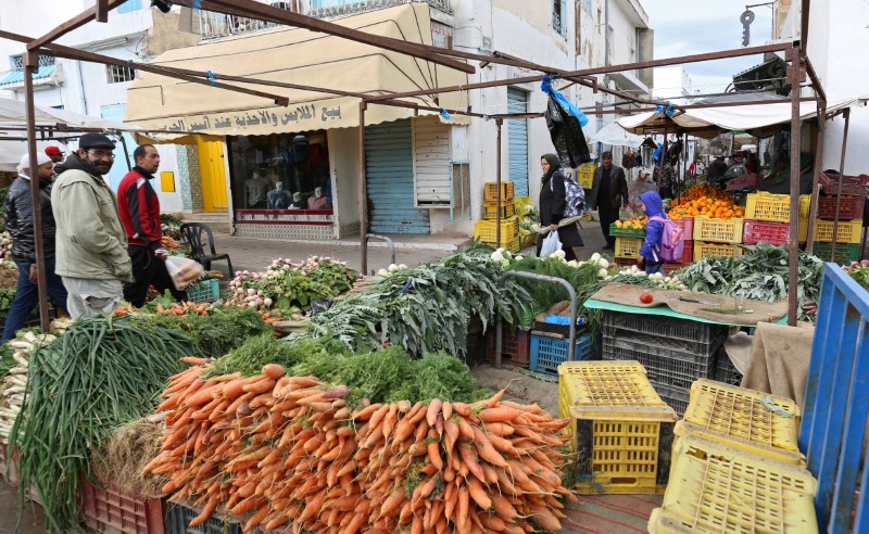 © Reuters. Pالمركزي التونسي يتوقع متوسط التضخم السنوي 7.2% في 2018
