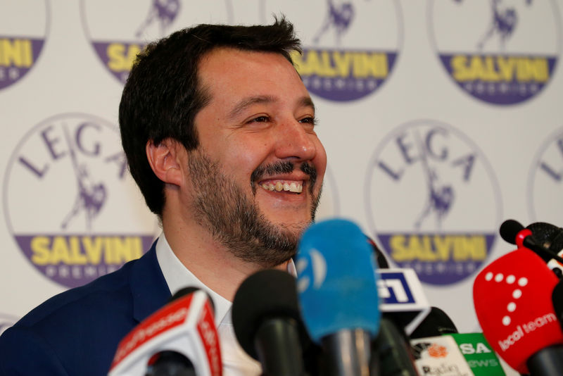 © Reuters. Il leader della Lega Matteo Salvini