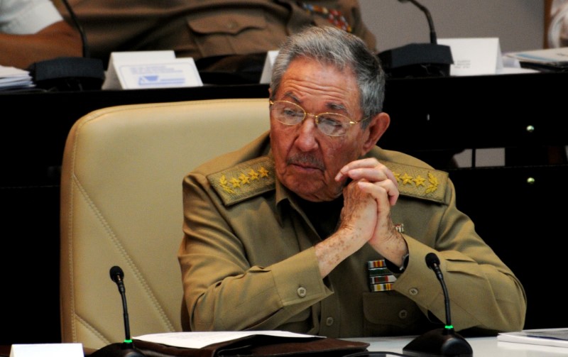 © Reuters. كوبا تجري انتخابات الحزب الواحد مع اقتراب حقبة ما بعد كاسترو