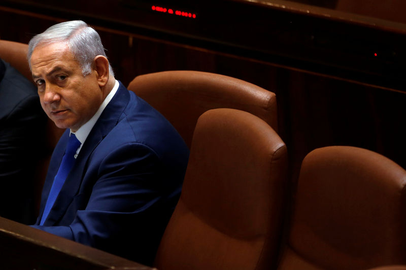 © Reuters. نتنياهو يحث شركاء الائتلاف الحاكم على البقاء في الحكومة