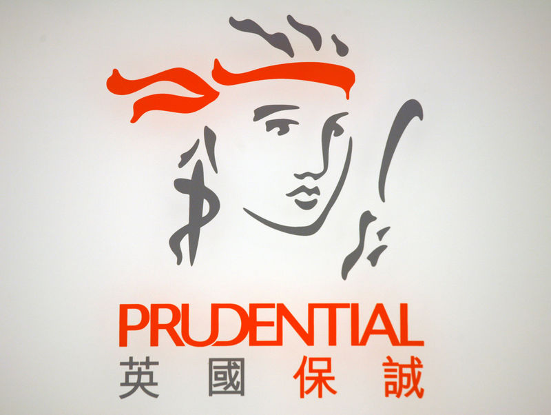 © Reuters. FILE PHOTO: The company logo of Prudential is seen at its headquarters in Hong Kong