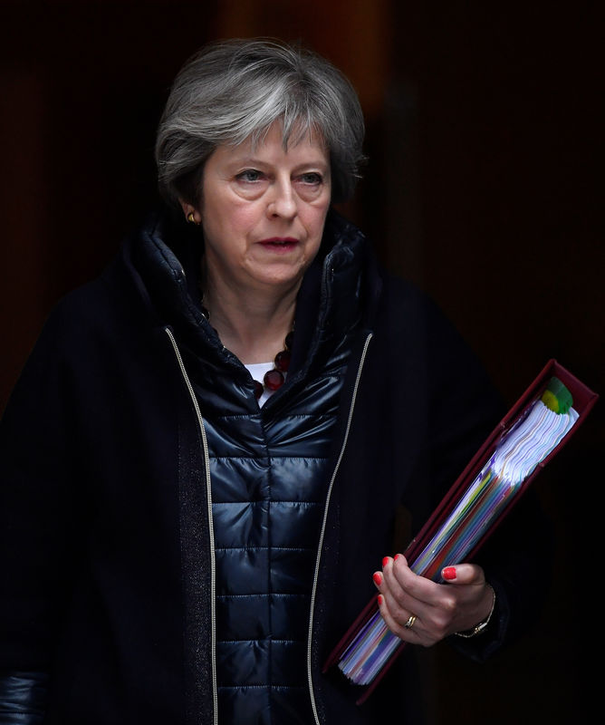 © Reuters. بريطانيا ستطرد 23 دبلوماسيا روسيا وتجمد أصولا روسية