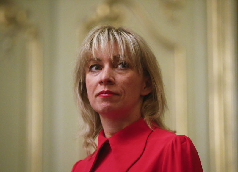 © Reuters. متحدثة: رئيسة وزراء بريطانيا ليس لها أن تقيّم وزير خارجية روسيا