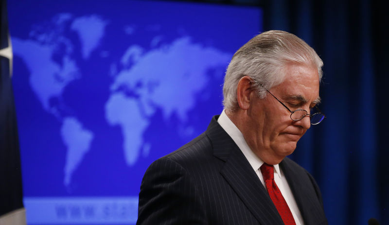 © Reuters. U.S. Secretary of State Rex Tillerson speaks to the media at the U.S. State Department after being fired by President Donald Trump in Washington