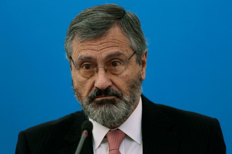 © Reuters. Ministro da Justiça, Torquato Jardim, durante coletiva de imprensa no Palácio do Planalto, em Brasília