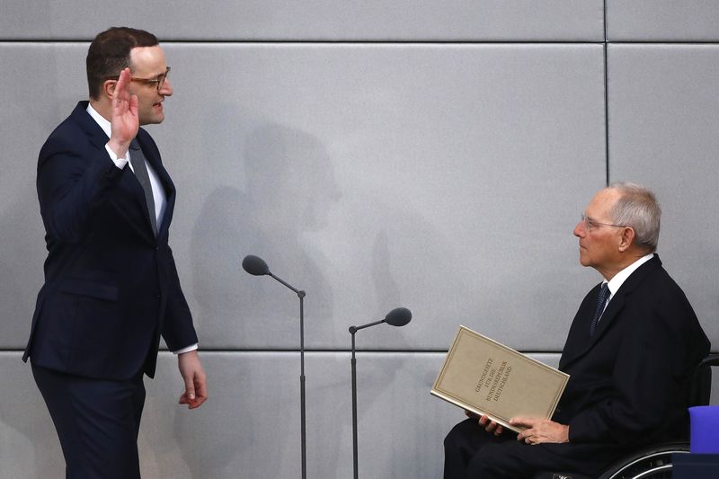© Reuters. German parliament Bundestag elects new chancellor in Berlin