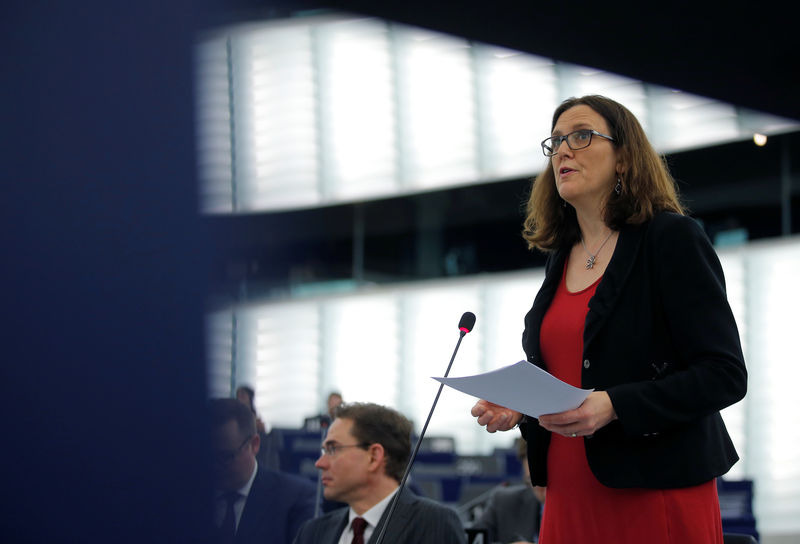 © Reuters. European Trade Commissioner Cecilia Malmstrom addresses the European Parliament during a debate on the US decision to impose tariffs on steel and aluminium in Strasbourg