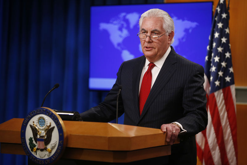 © Reuters. U.S. Secretary of State Rex Tillerson speaks to the media at the U.S. State Department after being fired by President Donald Trump in Washington