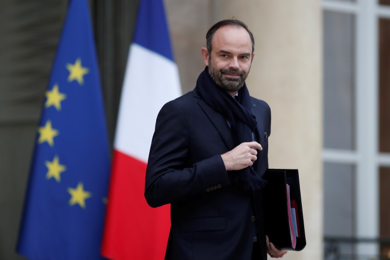 © Reuters. PHILIPPE RESTE FERME SUR LES 80KM/H