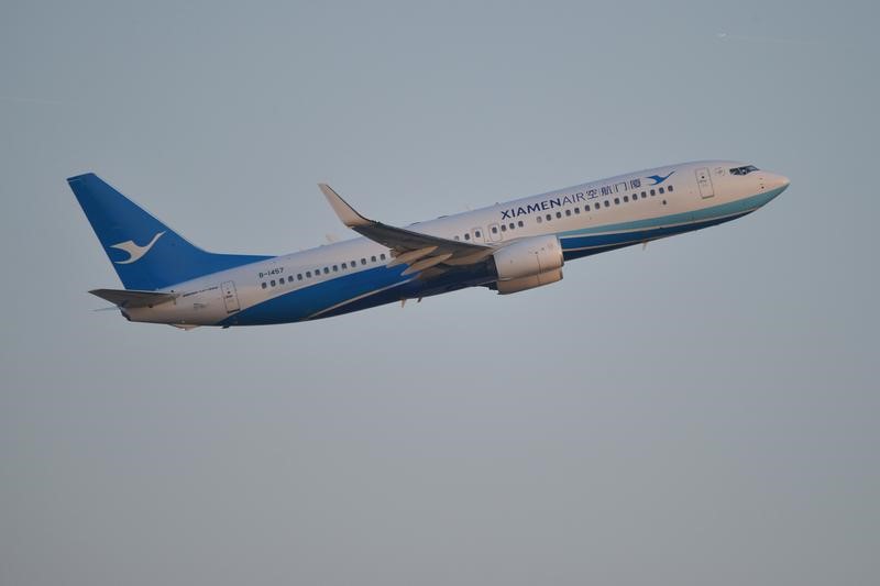 © Reuters. Avião decola de aeroporto em Shenyang, na China