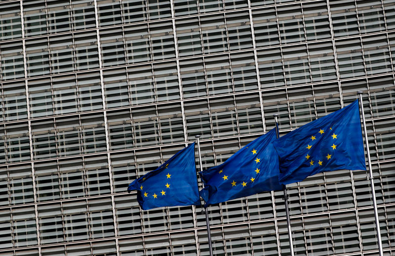 © Reuters. European Union flags flutter outside the EU Commission headquarters in Brussels