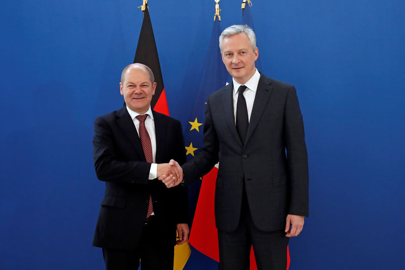 © Reuters. Francia y Alemania presentarán antes de junio plan de reforma de eurozona