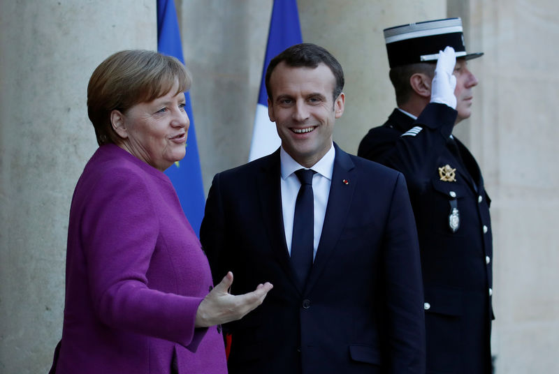 © Reuters. Macron: Europa scossa dopo Brexit e dopo vittoria estremismi in Italia